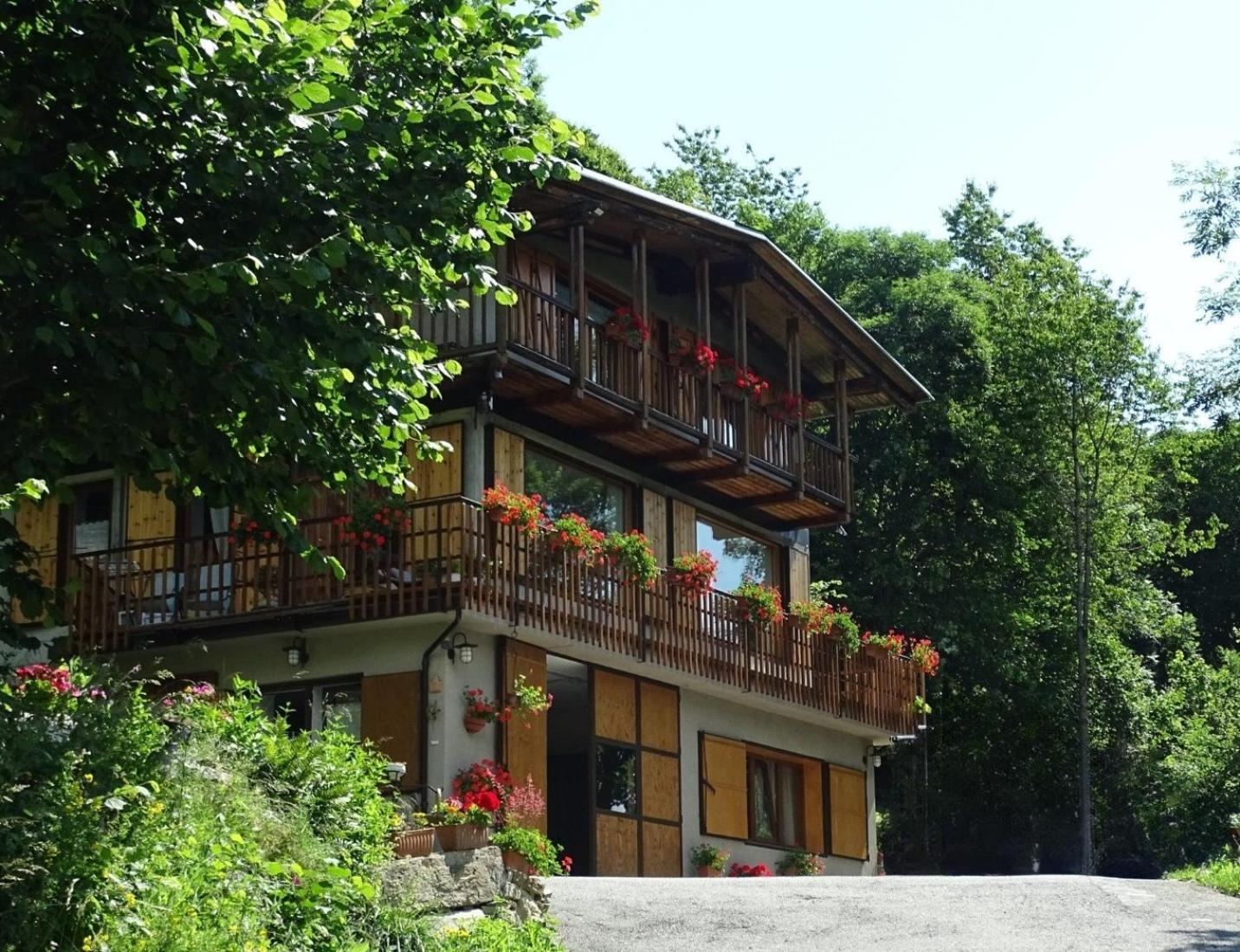 Апартаменти La Finestra Sul Monviso Кріссоло Екстер'єр фото